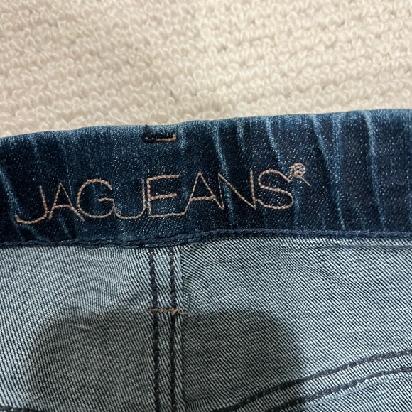 Jag Valentina jeans size 2 in stretch denim, pull on style, skinny leg - Picture 2 of 4